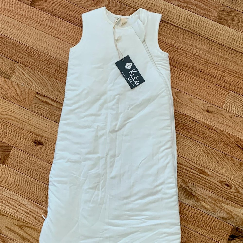 KYTE BABY Unisex Soft Bamboo Sleeping Bag, 2.5 Tog (0-6 M, Cloud) New with tags